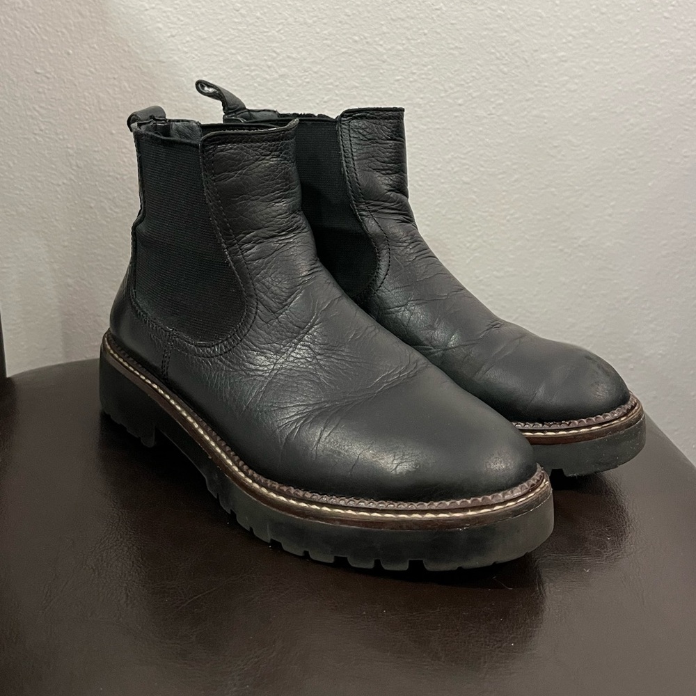 Caslon Miller Lea Water Resistant Lug Chelsea Boot Black Leather Womens 5.5